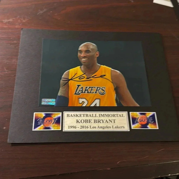 Kobe Bryant Los Angeles Lakers signed photo - Picture 1 of 1